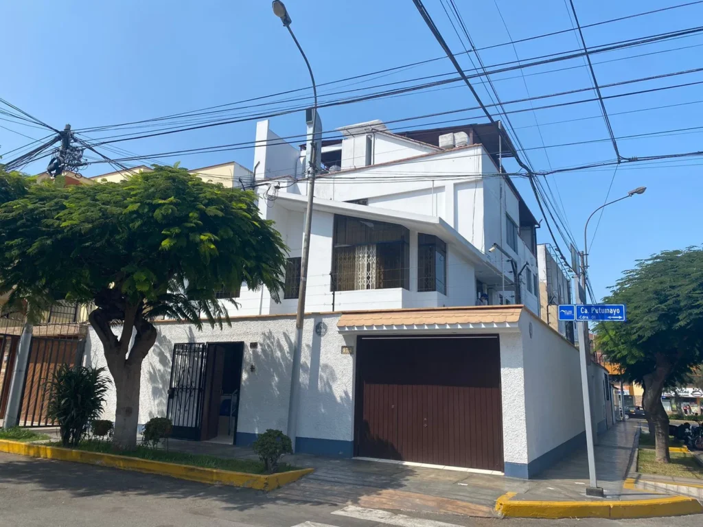 Asociacion Civil Impacta Salud y Educacion Sede San Miguel en Lima