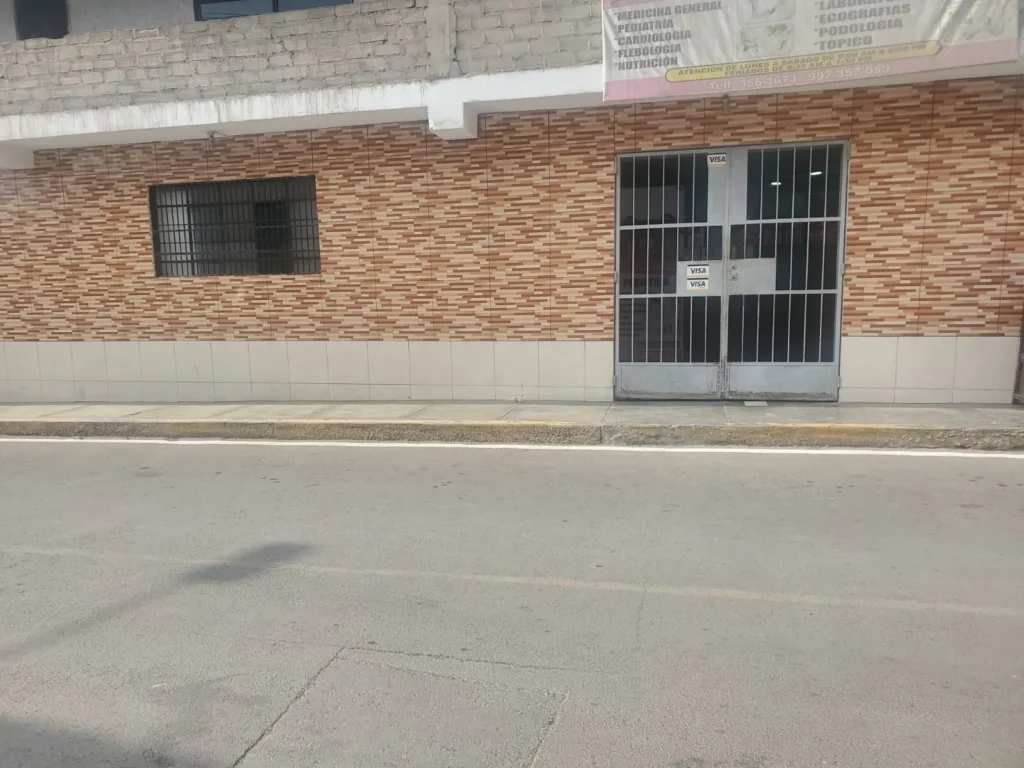 J.e. Policlinico Santa Clara en Ate, Lima
