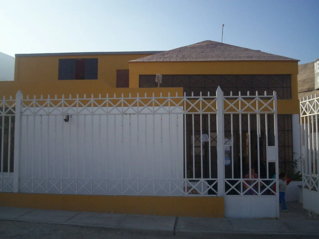 Puesto de Salud el Puente en Jose Maria Quimper, Arequipa