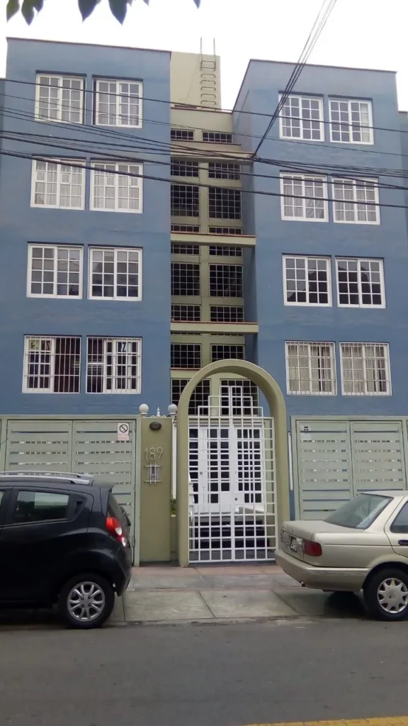 Felizmente Seguros en Miraflores, Lima