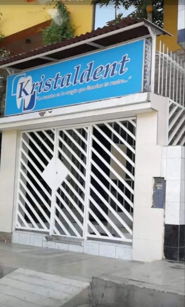 Kristaldent en Villa El Salvador, Lima
