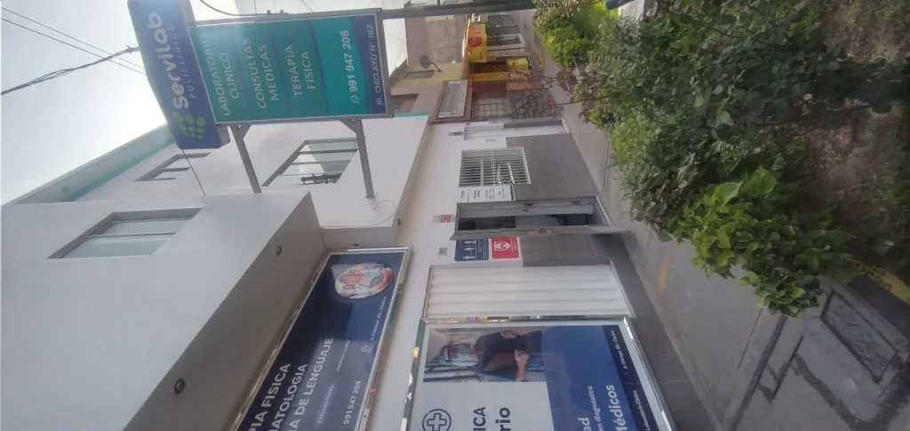 Policlinico Servilab en Lurigancho, Lima