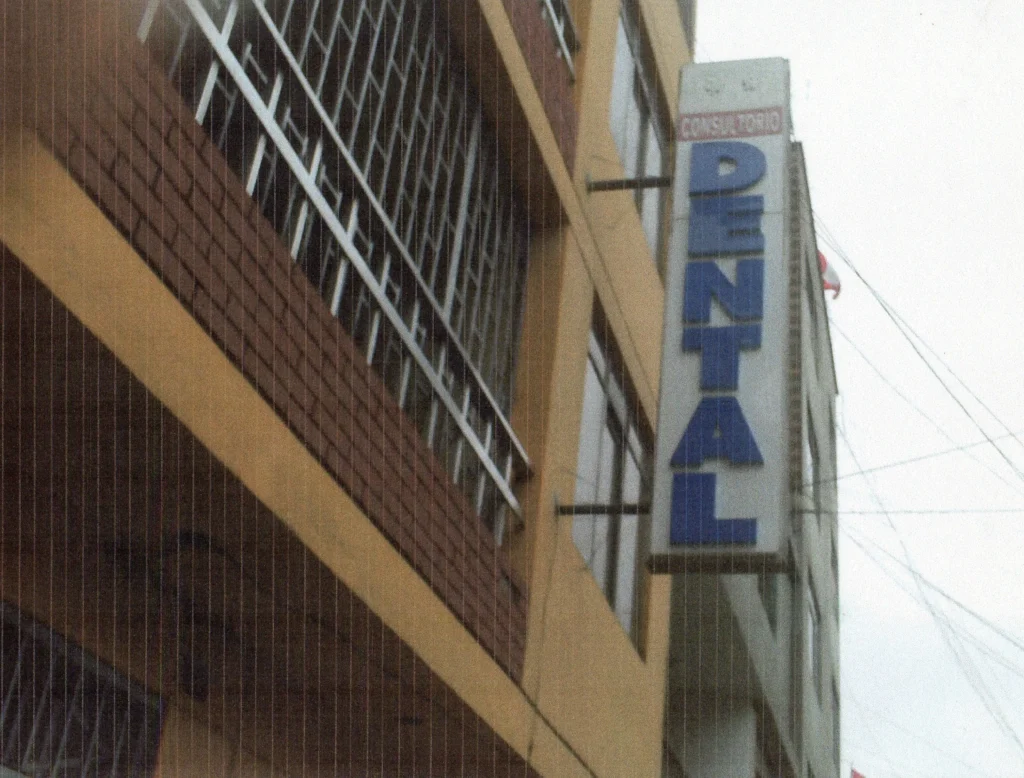 Consultorio Dental Sagrada Familia en San Juan de Lurigancho, Lima