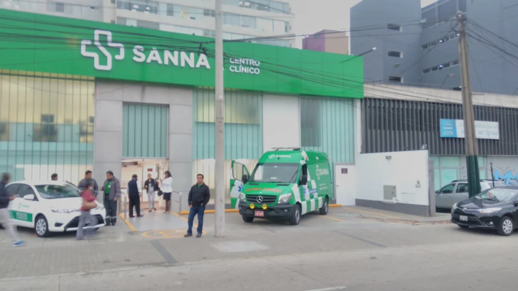 SANNA Centro Clínico Chacarilla en Santiago de Surco, Lima