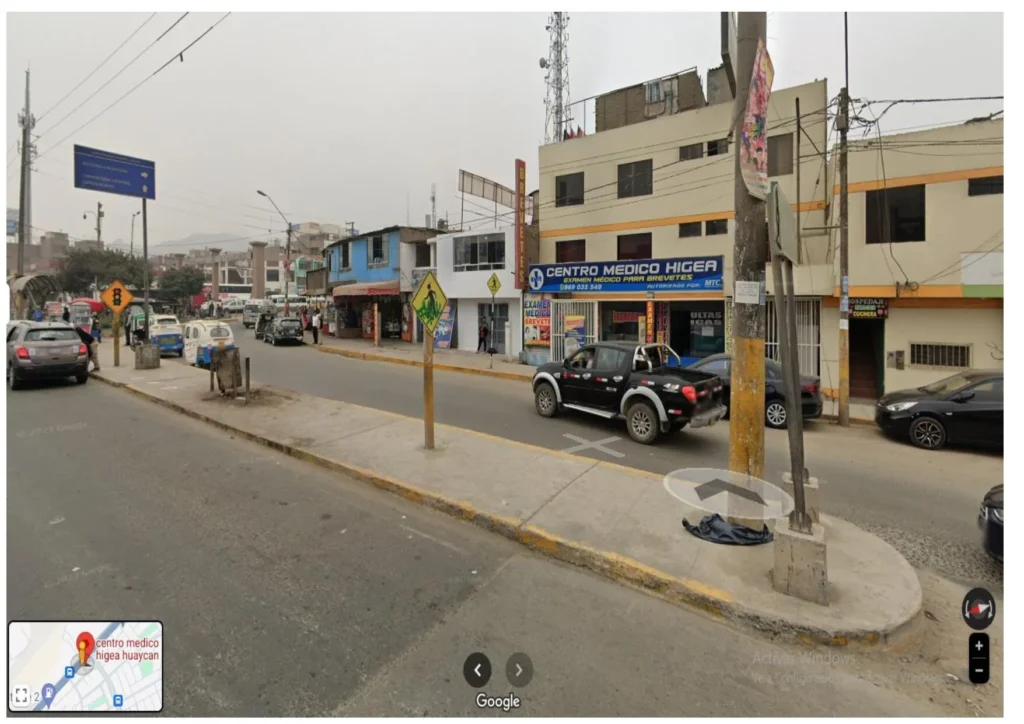 Policlínico Continental en Ate, Lima