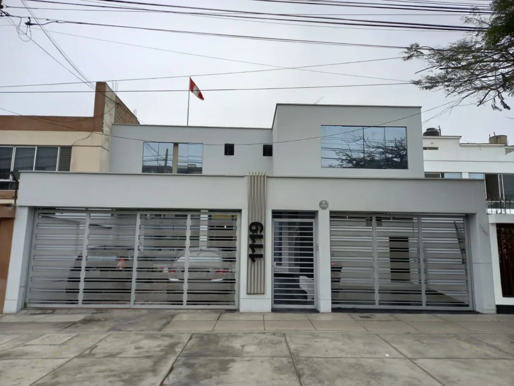 Ricardo Ormeño Cirugía Plástica en San Borja, Lima