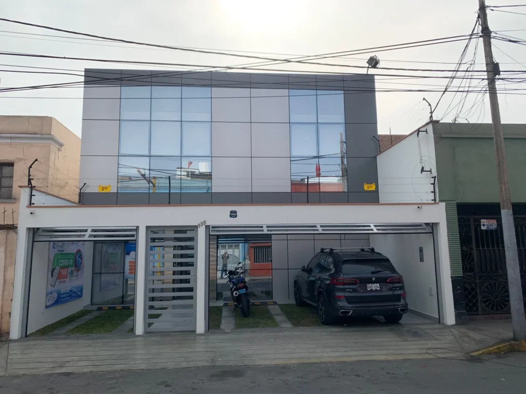 Grupo Servicios Medicos Integrales Sac en San Miguel, Lima