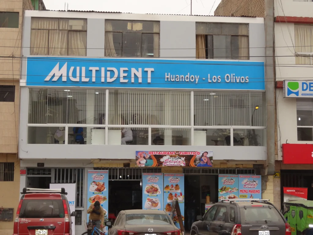 Multident Huandoy en Los Olivos, Lima