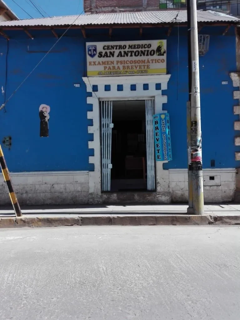 Centro Medico Lady Manuel Collasuyo en Ilave, Puno