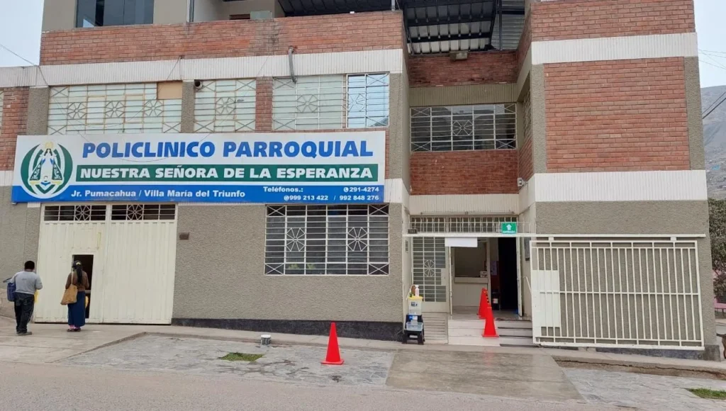 Policlinico Parroquial Nuestra Señora de la Esperanza en Villa Maria del Triunfo, Lima