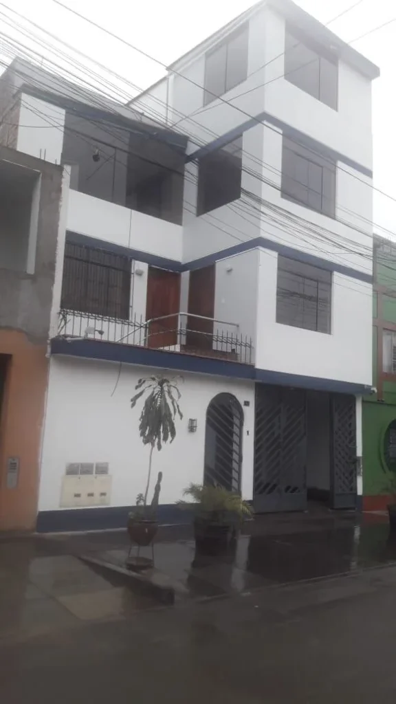 Policlinico Santuario de Muruhuay en Ate, Lima