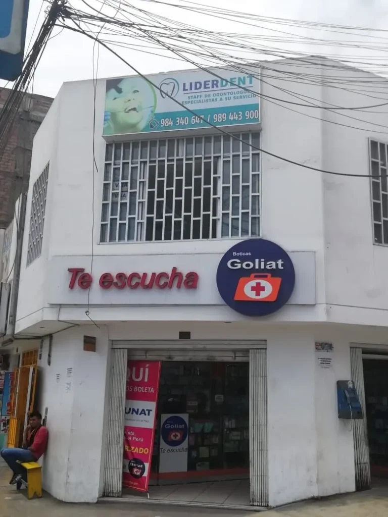 Lider Dent en Comas, Lima