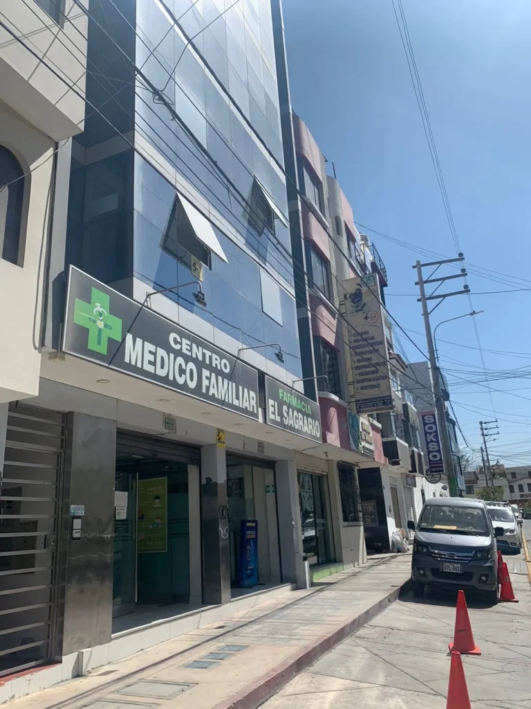 C.m. Famelsa en Cerro Colorado, Arequipa