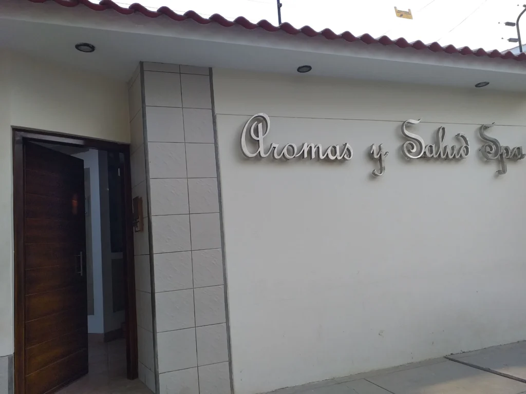 Consultorio Medico Spa «aromas y Salud en Castilla, Piura