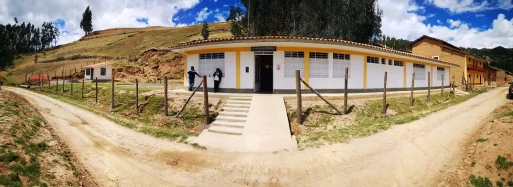 Puesto de Salud Lluychocolpan en Llumpa, Ancash