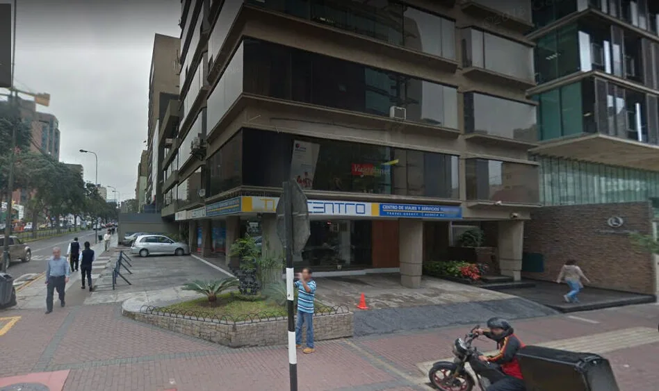 Luiggi Vicente Dental Clinic en Miraflores, Lima