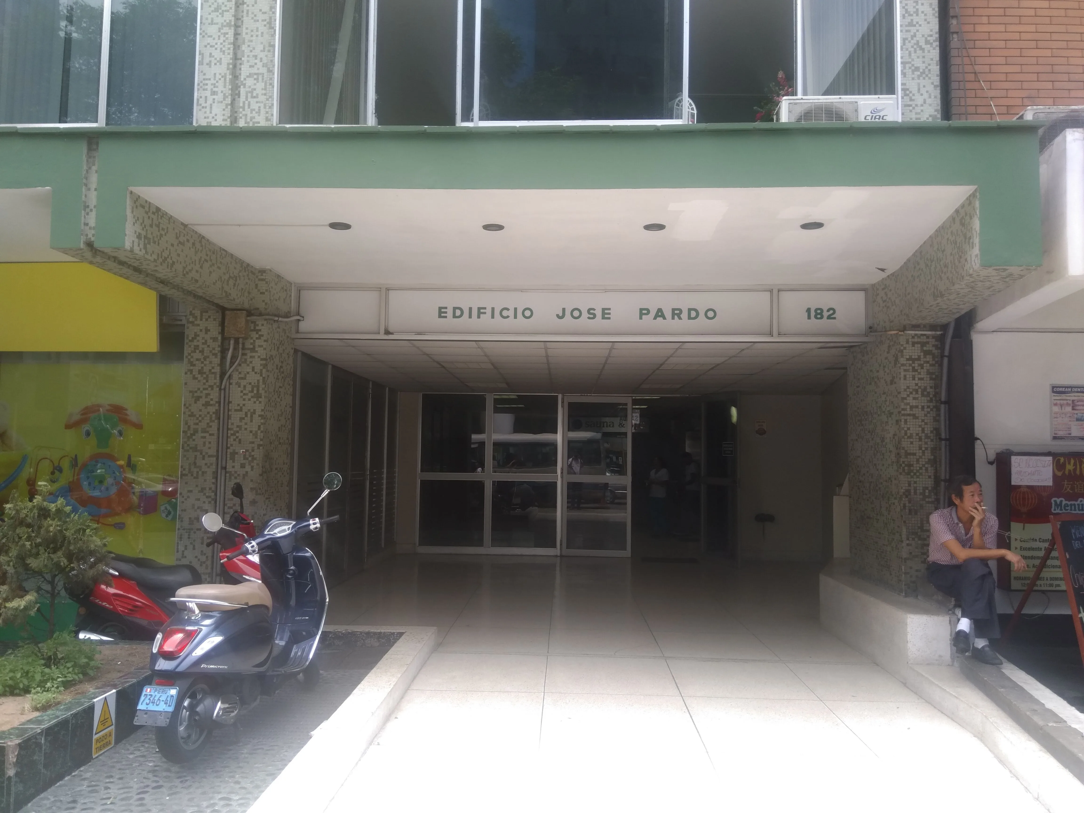 Clinica Jacmont en Miraflores, Lima