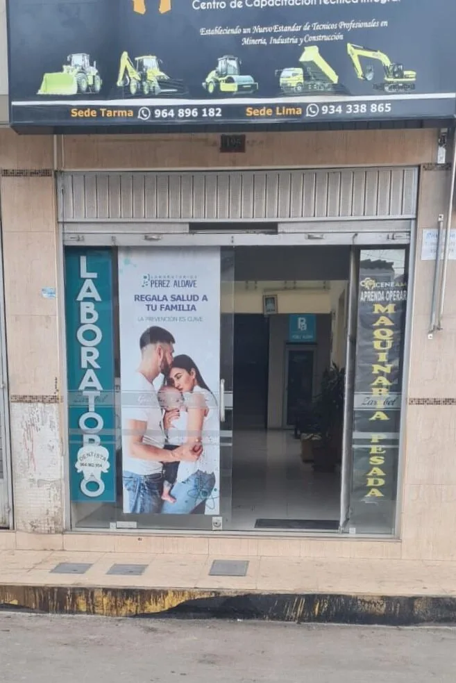 Laboratorios Perez Aldave en Tarma, Junin