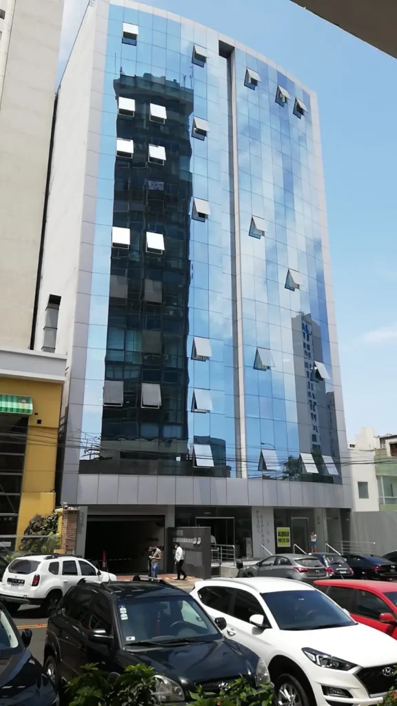Ep Oftalmologos Asociados S.A.C. en Lince, Lima