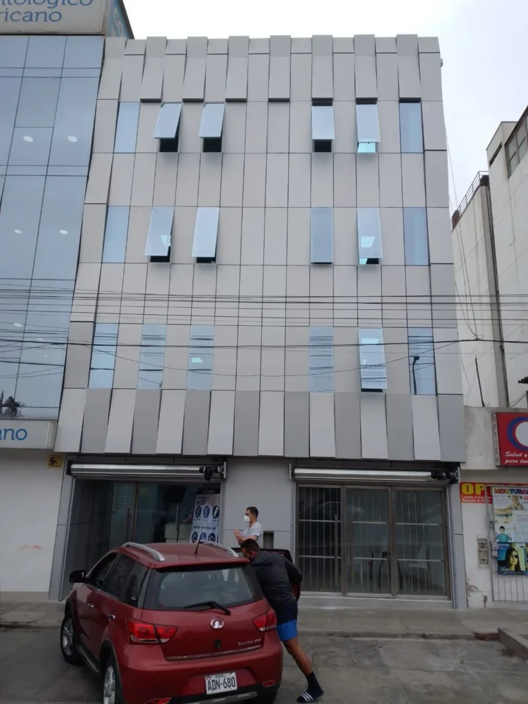 Ibn Sina Medical Care en Los Olivos, Lima