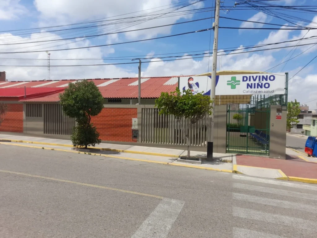 Policlinico Divino Niño en Cayma, Arequipa