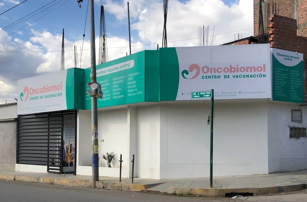 Centro de Vacunacion Internacional Oncobiomol en Huancayo, Junin