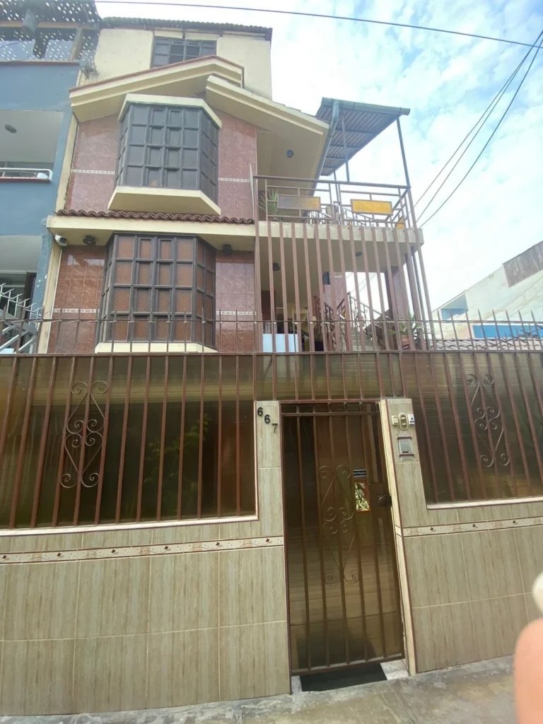 Omega Odontología Especializada S.a.c en San Luis, Lima
