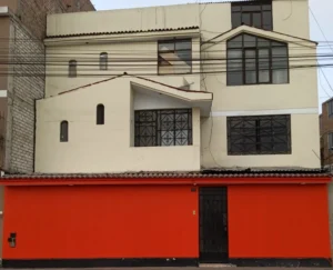 Policlinico Victor Manuel Laos