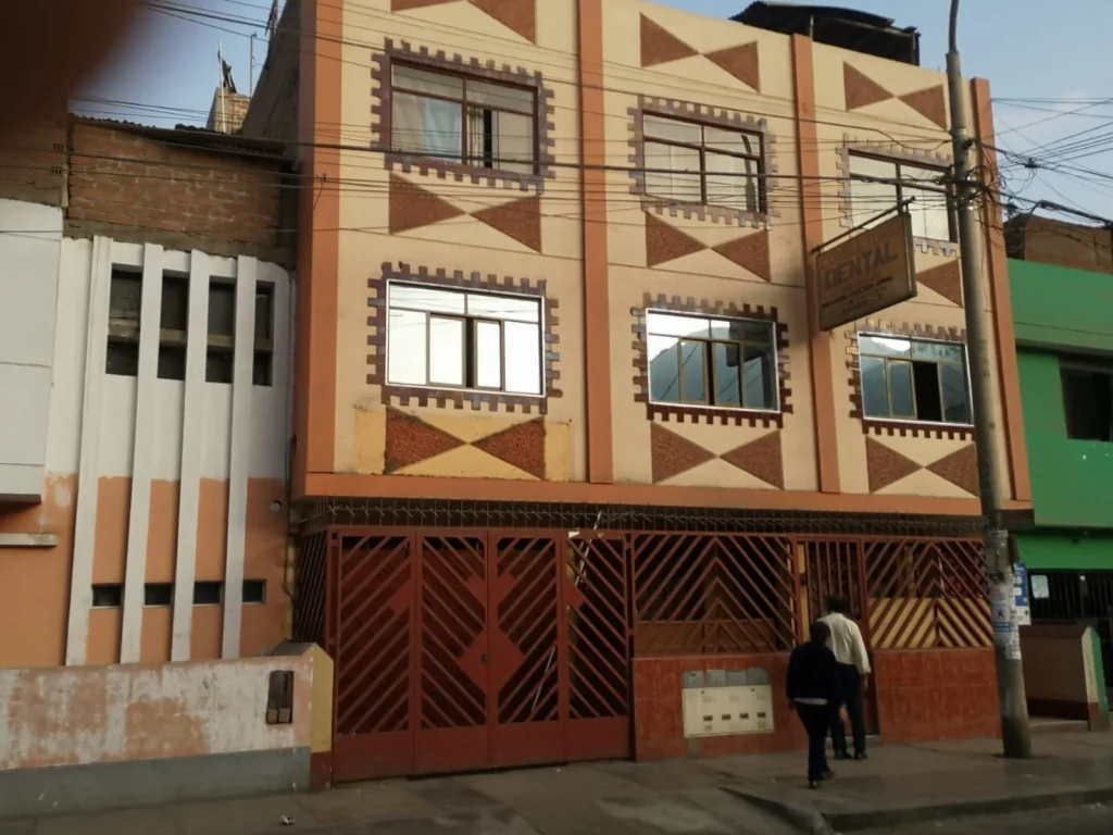 Consultorio Dental «guerrero en San Juan de Lurigancho, Lima