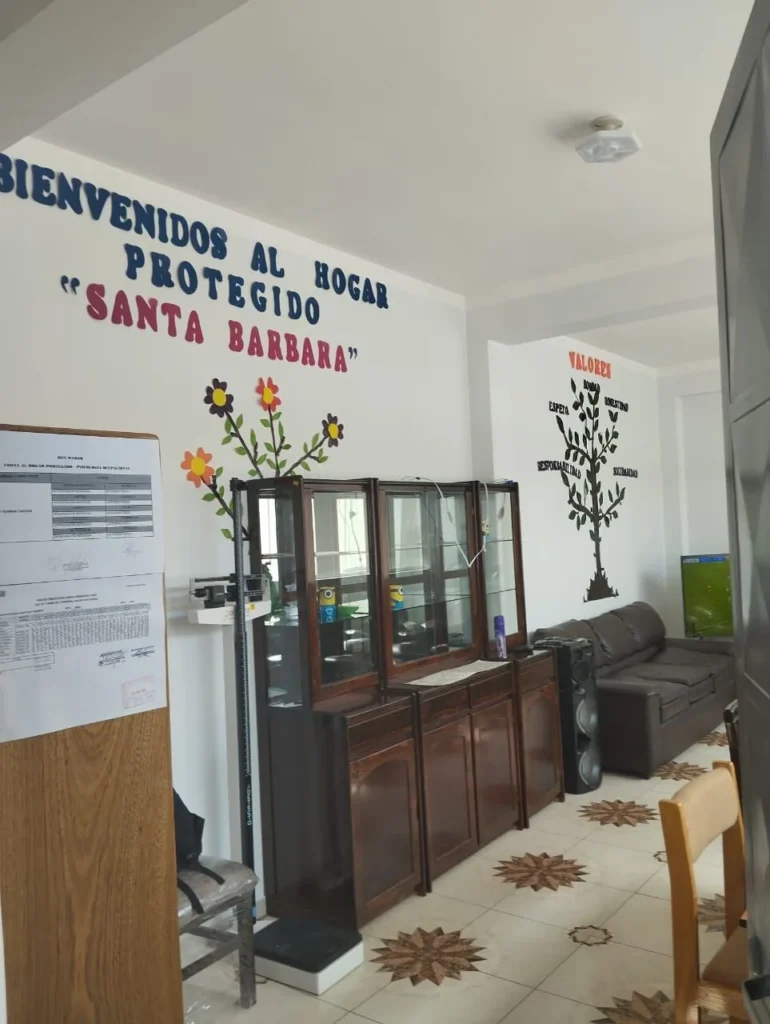 Hogar Protegido Santa Barbara en Ilave, Puno