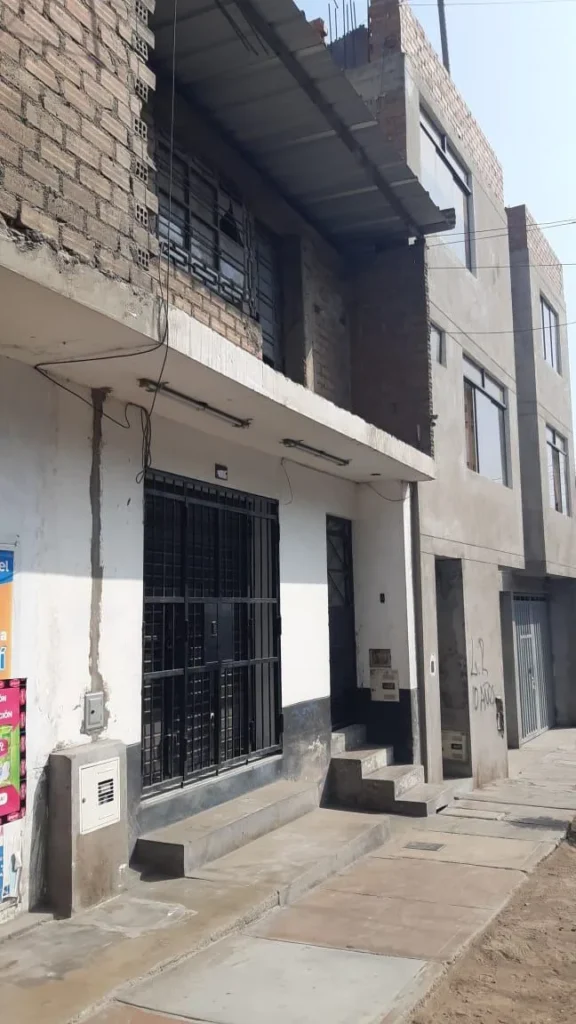 Universaldent en Villa Maria del Triunfo, Lima
