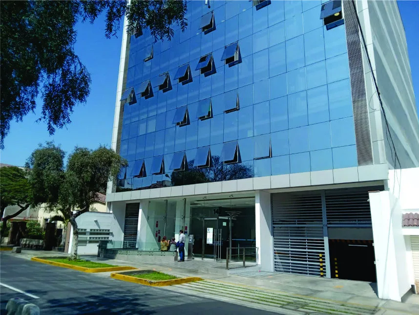 True Dent en Miraflores, Lima