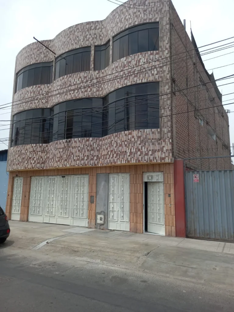 Colsultorio Dental Chikis Dent en San Juan de Lurigancho, Lima
