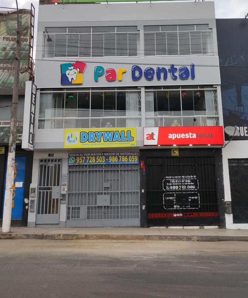 Par Dental en San Juan de Lurigancho, Lima