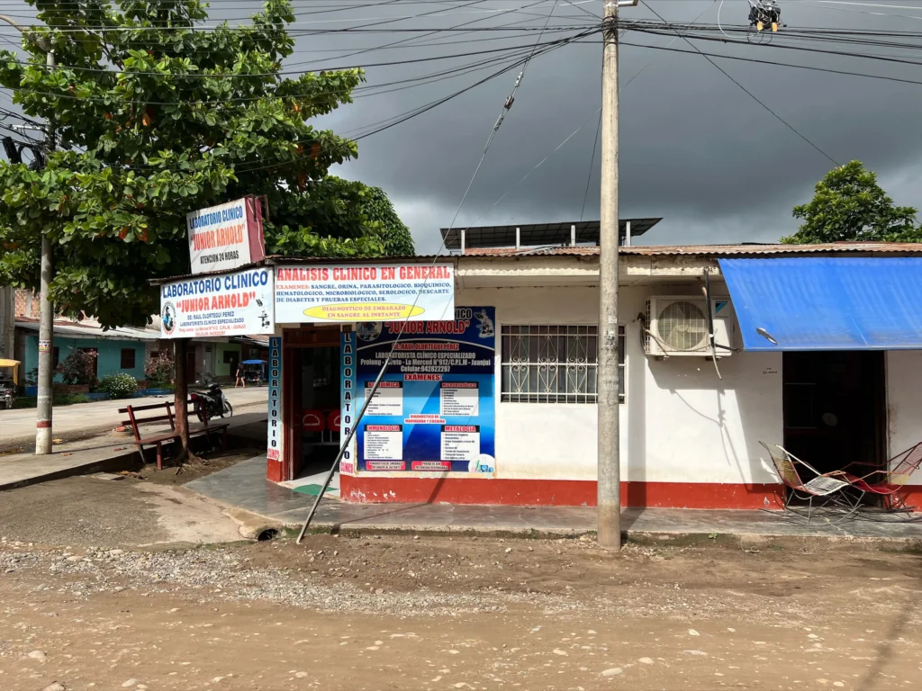 Laboratorio Clinico Junior Arnold en Juanjui, San Martin