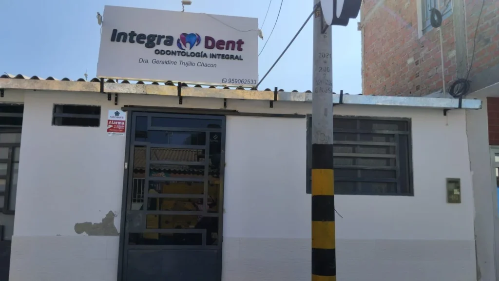 Consultorio Odontológico Integradent en Pariñas, Piura