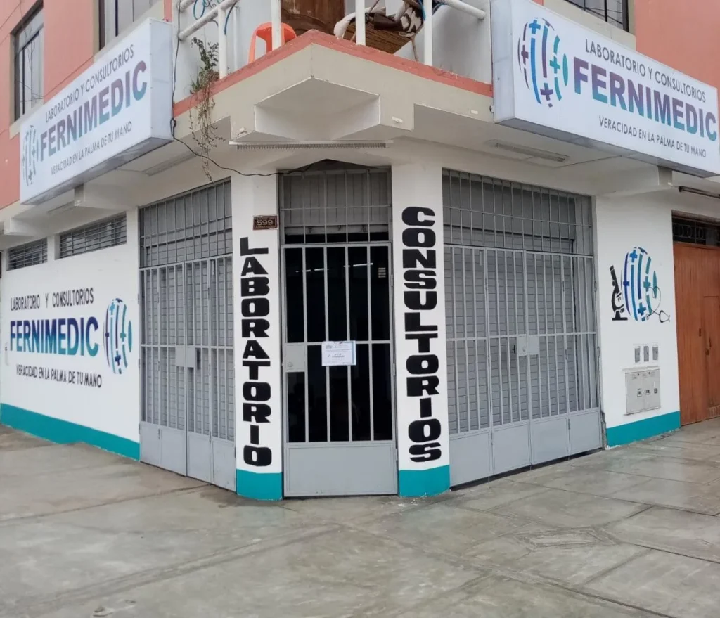 Laboratorio y Consultorios Fernimedic en Pueblo Nuevo, Ica