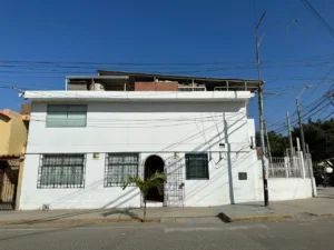 Golden Clinic Alta Medicina Estetica y Restauracion Capilar