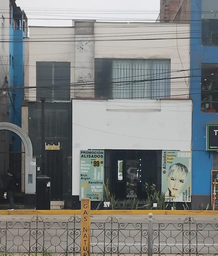 Dental 33 en Chorrillos, Lima