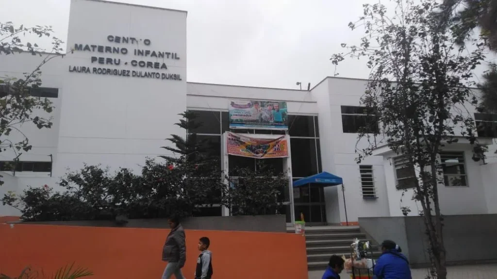Centro Materno Infantil Laura Rodriguez Dulanto Duksil en Comas, Lima