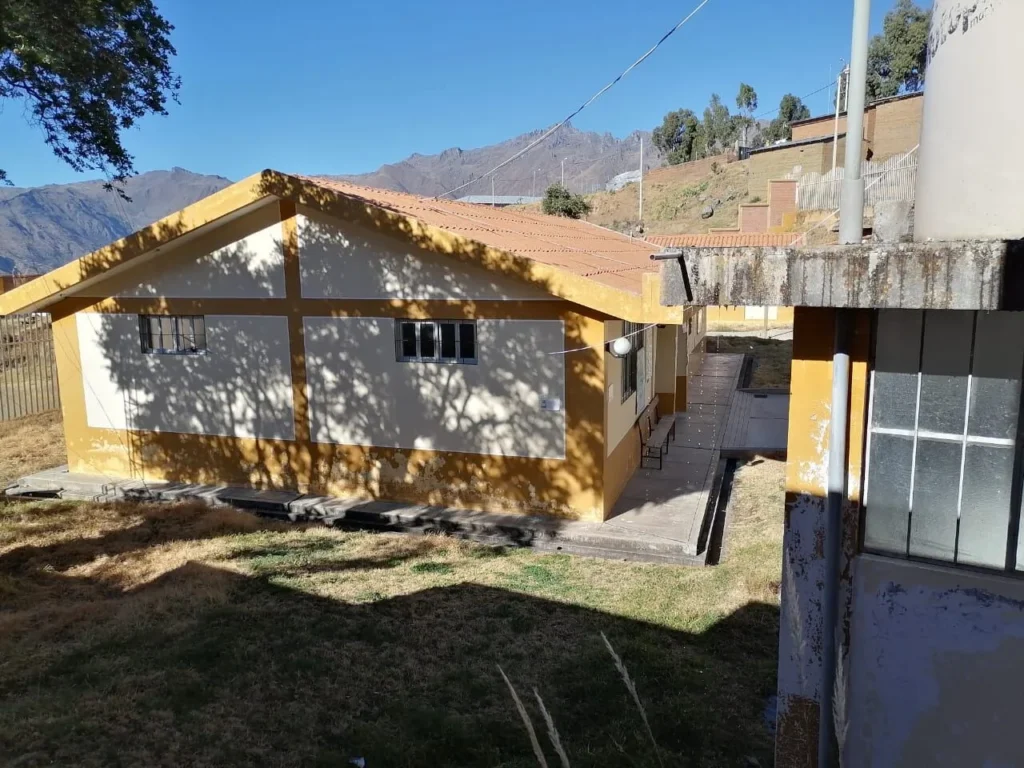 Violetas Accoyanca en Quichuas, Huancavelica