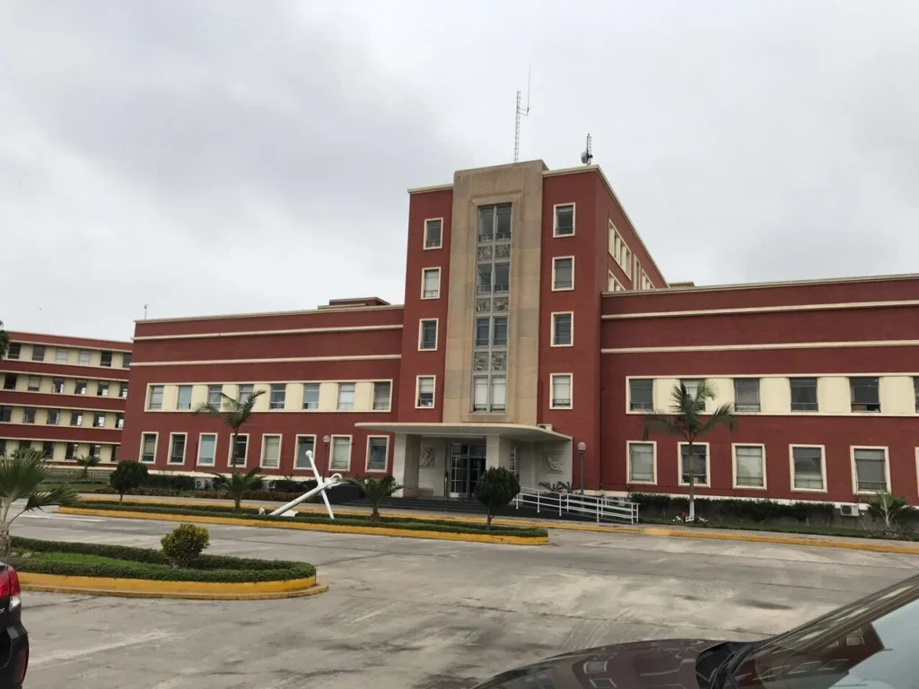Hospital Naval en Bellavista, Callao