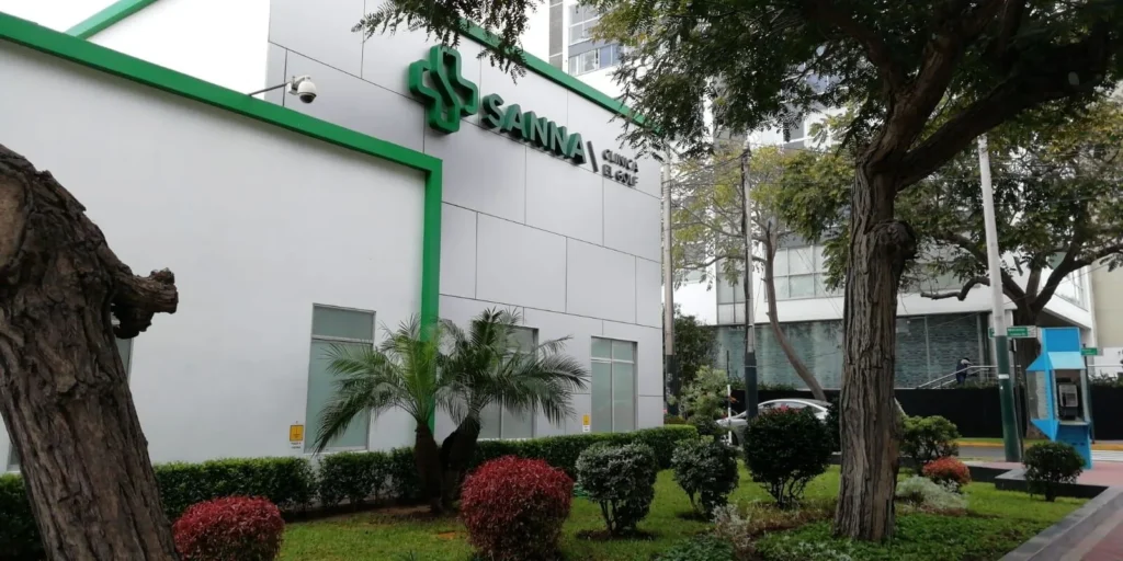 Clinica el Golf en San Isidro, Lima