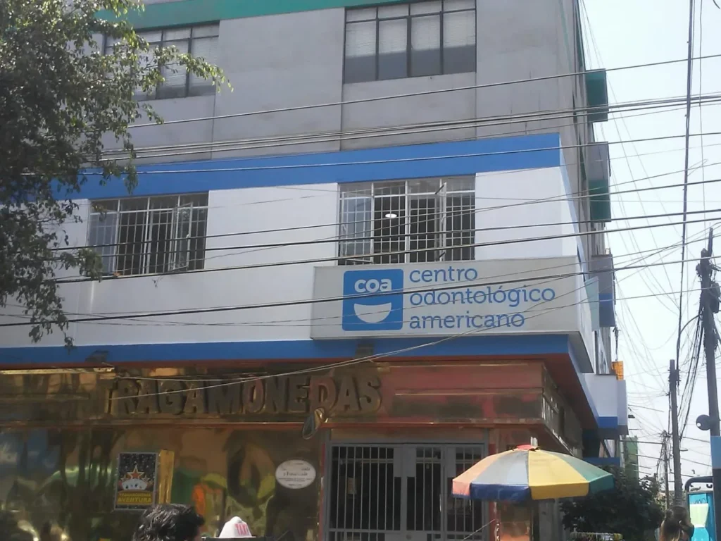 Centro Odontologico Americano – Zarate en San Juan de Lurigancho, Lima
